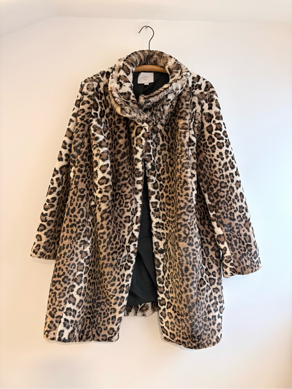 LOFT Plus faux fur leopard coat, sz 16